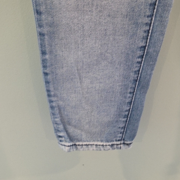 Juicy Couture Blue Ankle Cropped Jeans Distressed And Blinged Size 8 - Picture 5 of 10